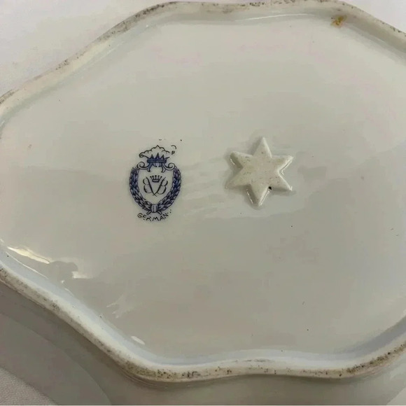 Vintage German Beyer and Bock Painted Ceramic Decorative Plate Set - Picture 7 of 10